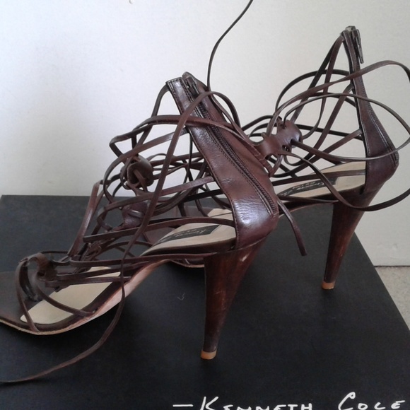 Kenneth Cole Gladiator Heels! - Picture 5 of 8